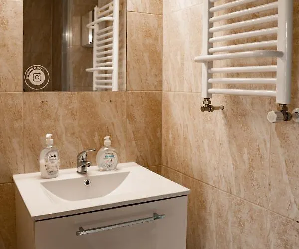 Pod Brzozami Rum i privatbostad Ustronie Morskie